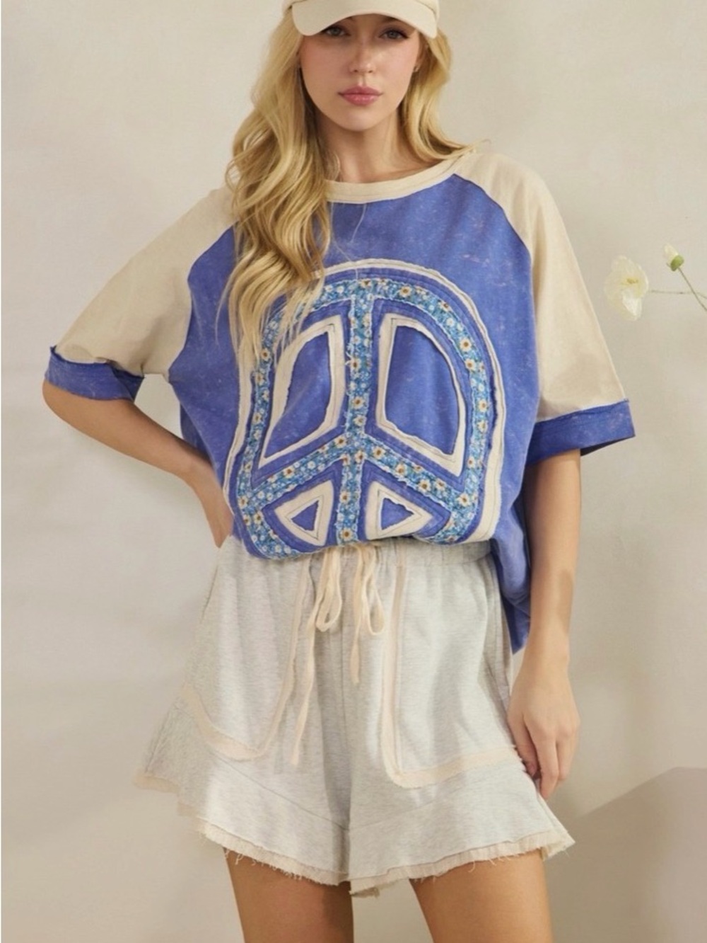 Sage + Fig Peace Sign Short Sleeve Washed Tee Top Women's in Blue